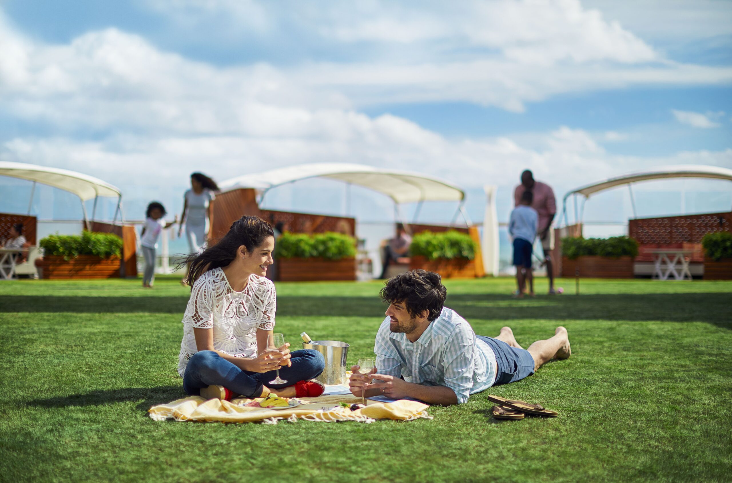 Lawn Club, Couple, Picnic, Grass, Alcoves, Couples